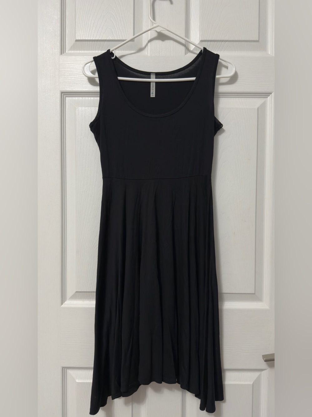 Gilli Black Sleeveless Scoop Neck Maxi Dress